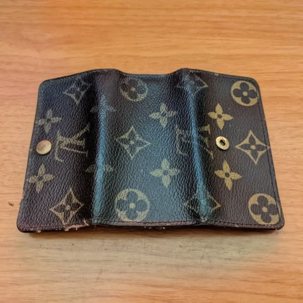 Louis Vuitton Monogram Key Holder/Wallet #1358💥PRICE DROP💥